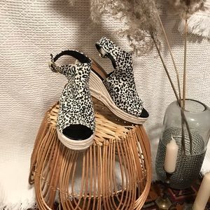 Cheetah canvas wedges